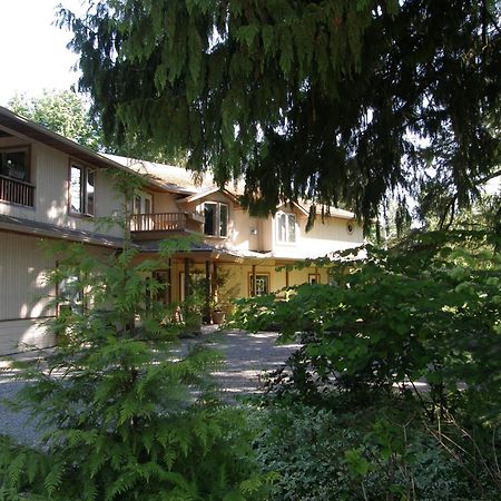 Cedar Wood Lodge Bed & Breakfast Inn พอร์ตอัลเบอนี ภายนอก รูปภาพ