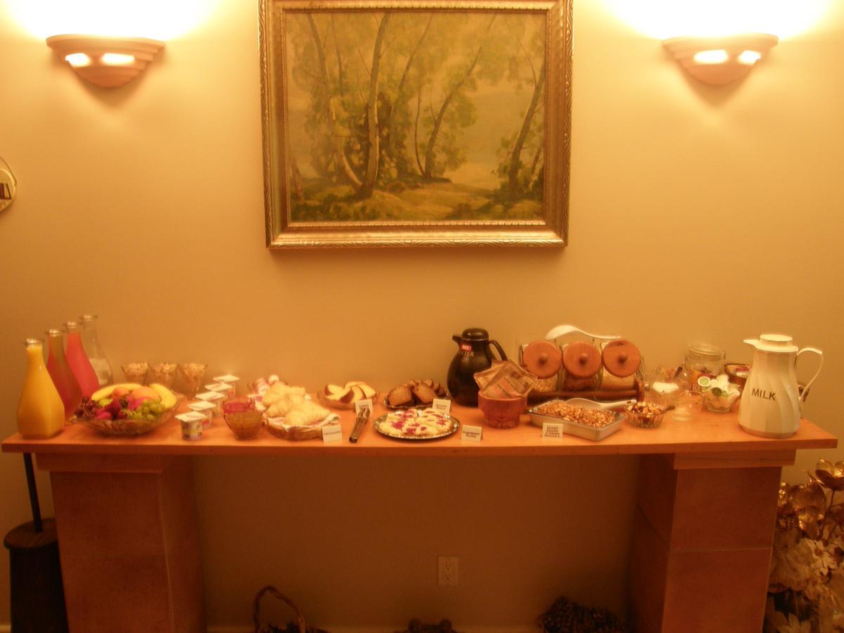 Cedar Wood Lodge Bed & Breakfast Inn พอร์ตอัลเบอนี ภายนอก รูปภาพ